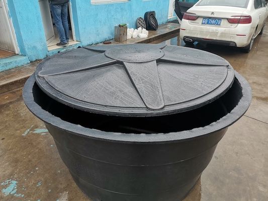 Vertikaler Wassertank Rotationsform Leichtes Stahlmaterial Kunststoff septischer Brennstoffbehälter Rotationsform