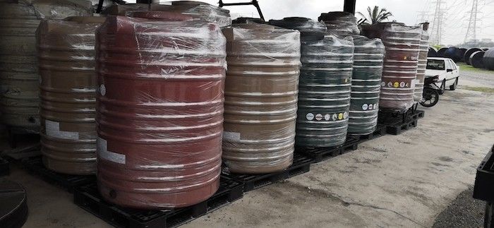 Vertikaler Wassertank Rotationsform Leichtes Stahlmaterial Kunststoff septischer Brennstoffbehälter Rotationsform